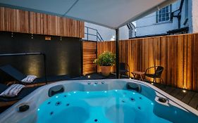 The Den - The White House Windermere - Off-Site Health Club & Spa 2 Minute Walk Away